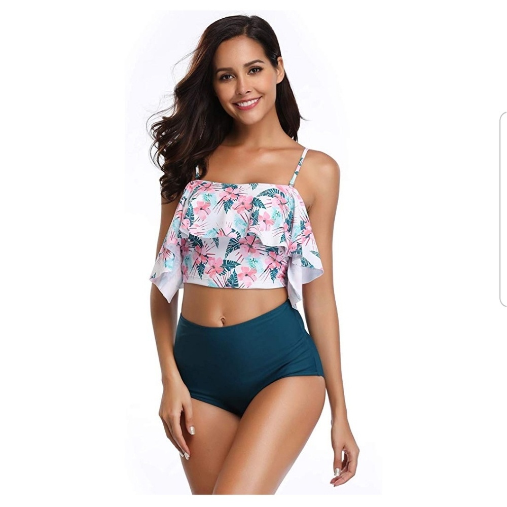 New - Women off shoulder ruffle swim crop top Medium Brand New In Pack